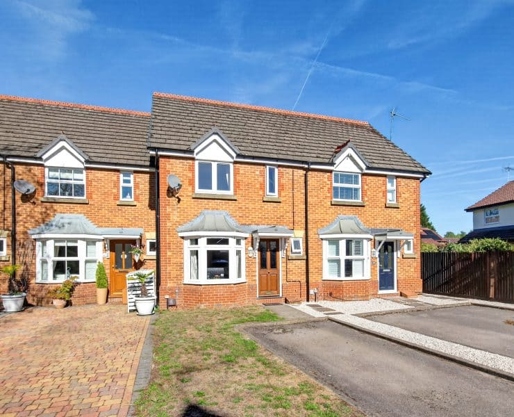 Hale End, Bracknell, RG12
