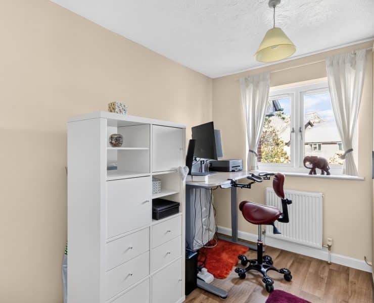 Hale End, Bracknell, RG12